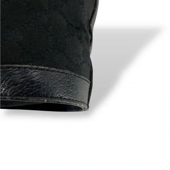 Gucci Black Shoulder Bag with Red and Green Accents - Picture 10 of 16